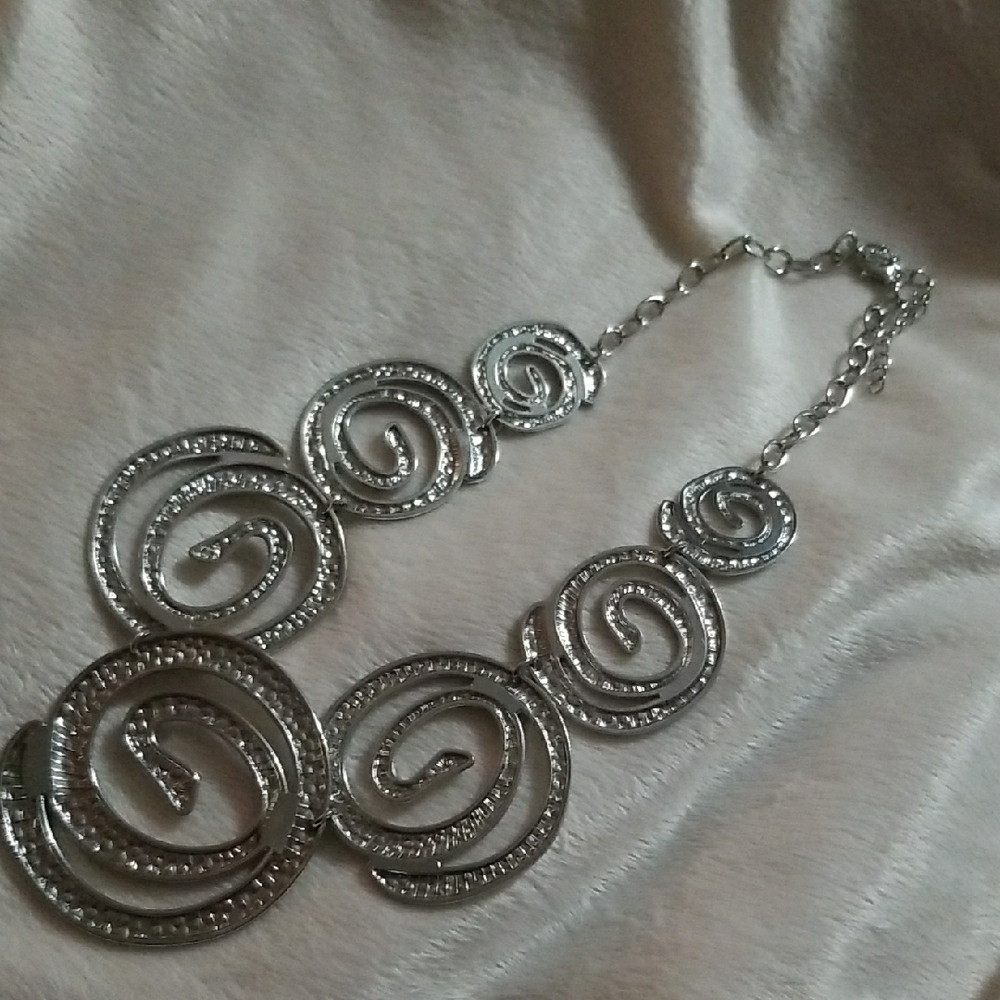 Paparazzi Bold Black Swirl Necklace